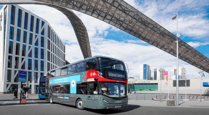 ALEXANDER DENNIS ENTREGA NUEVOS eBUSES DD URBANOS en inglaterra