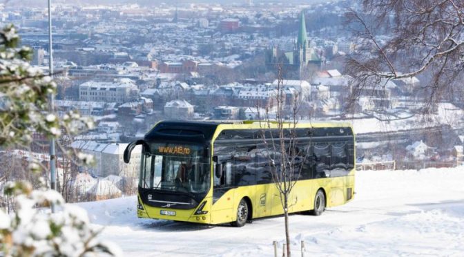 VOLVO ENTREGA e-BUSES EN EL CÍRCULO POLAR ÁRTICO