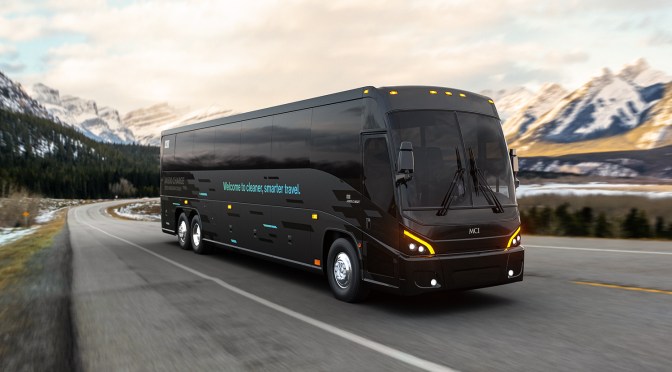 MCI DE EE.UU. PRESENTA SU PRIMER BUS ELÉCTRICO DE CARRETERA
