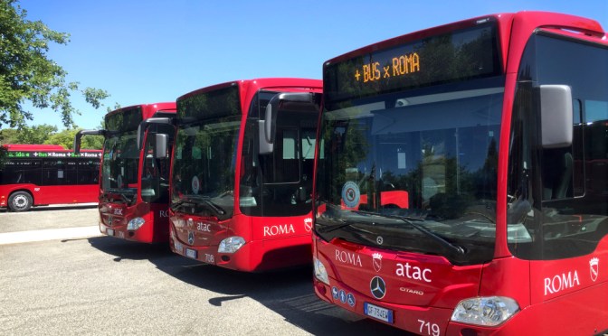 MERCEDES-BENZ REGRESA COMO PROVEEDOR A ROMA Y ENTREGA 100 BUSES HÍBRIDOS.