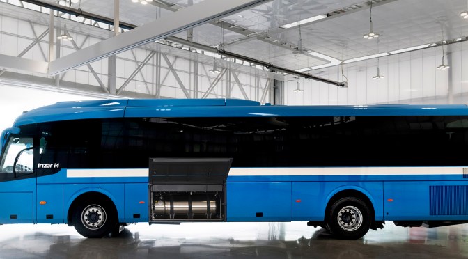 IRIZAR LANZA PRIMER AUTOCAR RODOVIARIO CON CHASIS SCANIA LNG, CAPAZ DE RECORRER HASTA 1.000 KM