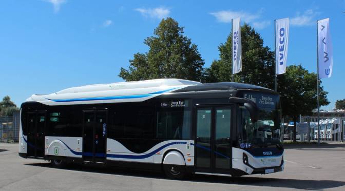 BUS ELÉCTRICO E-WAY DE IVECO ALCANZA UN NUEVO RÉCORD DE AUTONOMÍA CON 543 KILÓMETROS