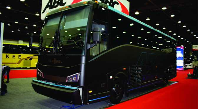 EL FABRICANTE DE BUSES VAN HOOL DE LA MANO DE ABC COMPANIES