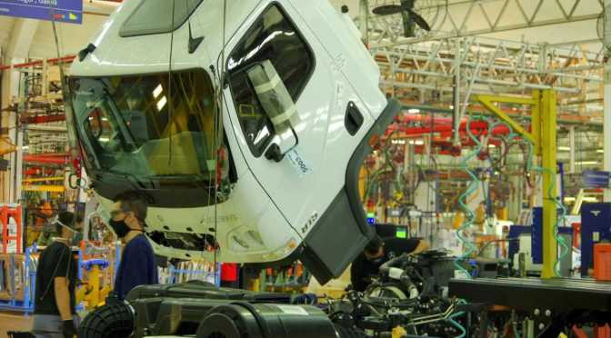 MERCEDES-BENZ CAMIONES Y BUSES INVIERTE USD 50 MILLONES EN SU PLANTA DE ARGENTINA
