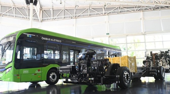 Mercedes-Benz Irrumpe en Argentina con su Primer Chasis Eléctrico para Autobuses Urbanos