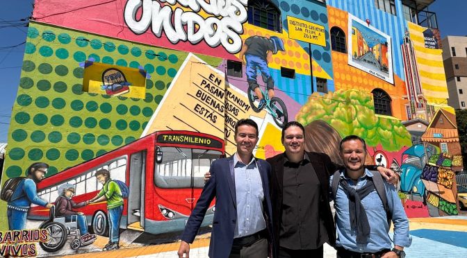 EDITORIAL “20 años de Latinobus”